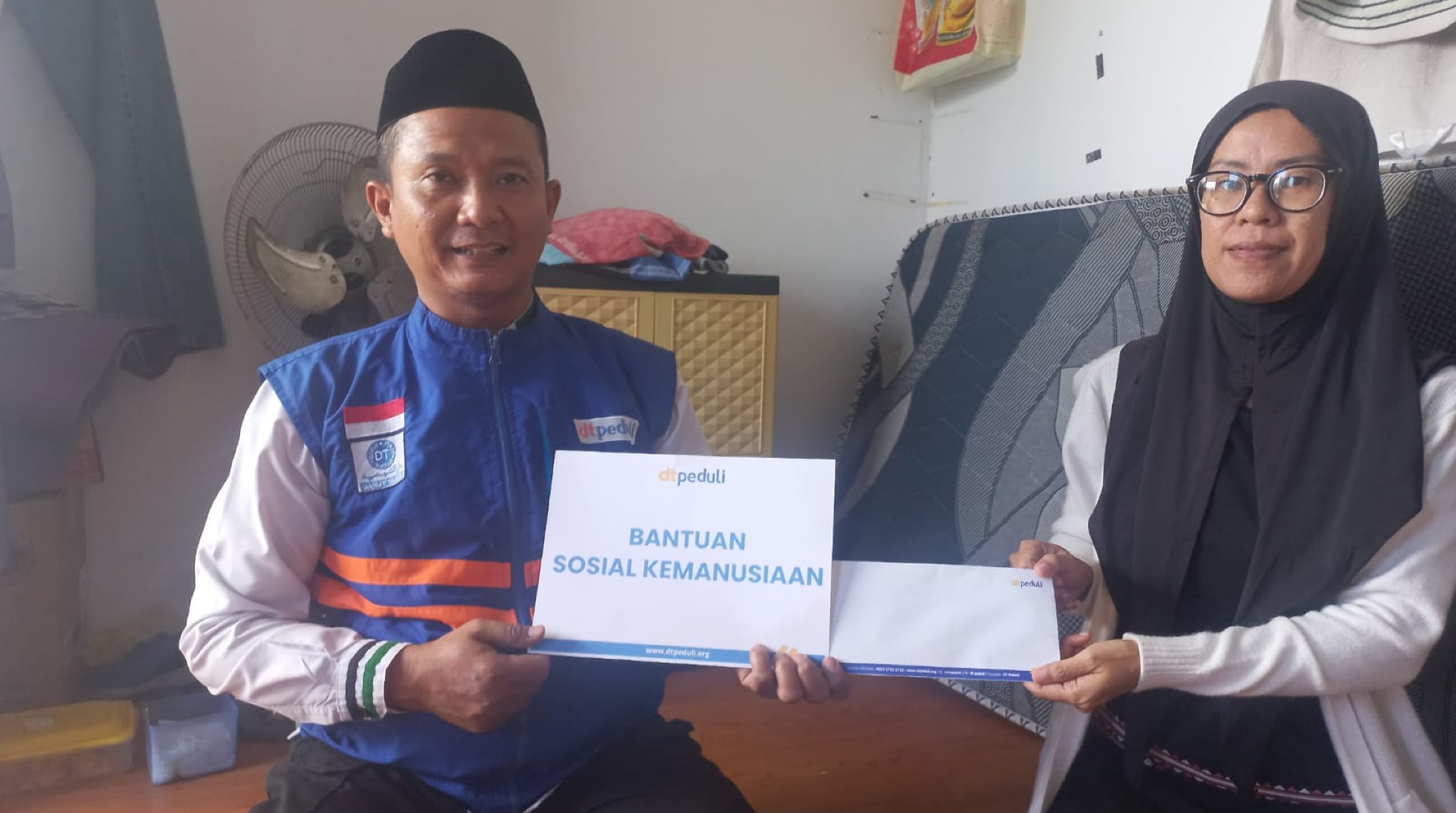 DT Peduli Kepri Gerak Cepat Bantu Lunasi Sewa Kos Keluarga Dhuafa yang Diuji Sakit Kanker dan Steroid 