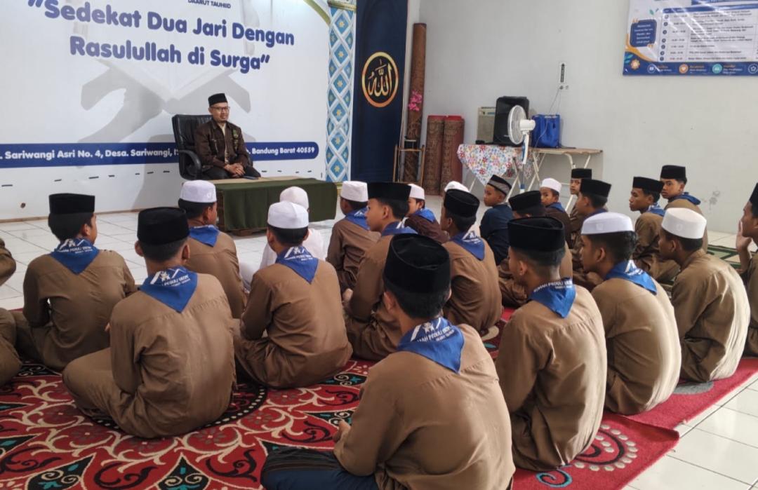 Bangkitkan Semangat Belajar, Rumah Peduli Yatim DT Peduli Bandung Gelar Kegiatan Motivasi Bersama Ustaz Suherman 