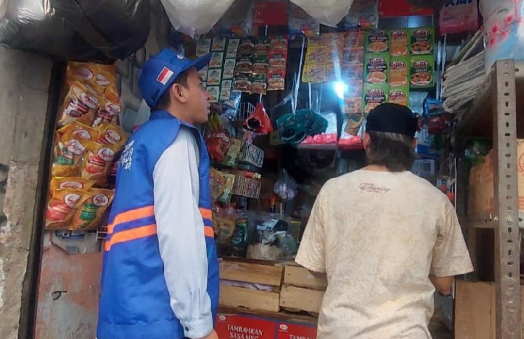 Bebaskan Pedagang Kecil dari Jerat Utang Harian, DT Peduli Jakarta Bantu Beli Bahan Baku Usaha Nasi Goreng