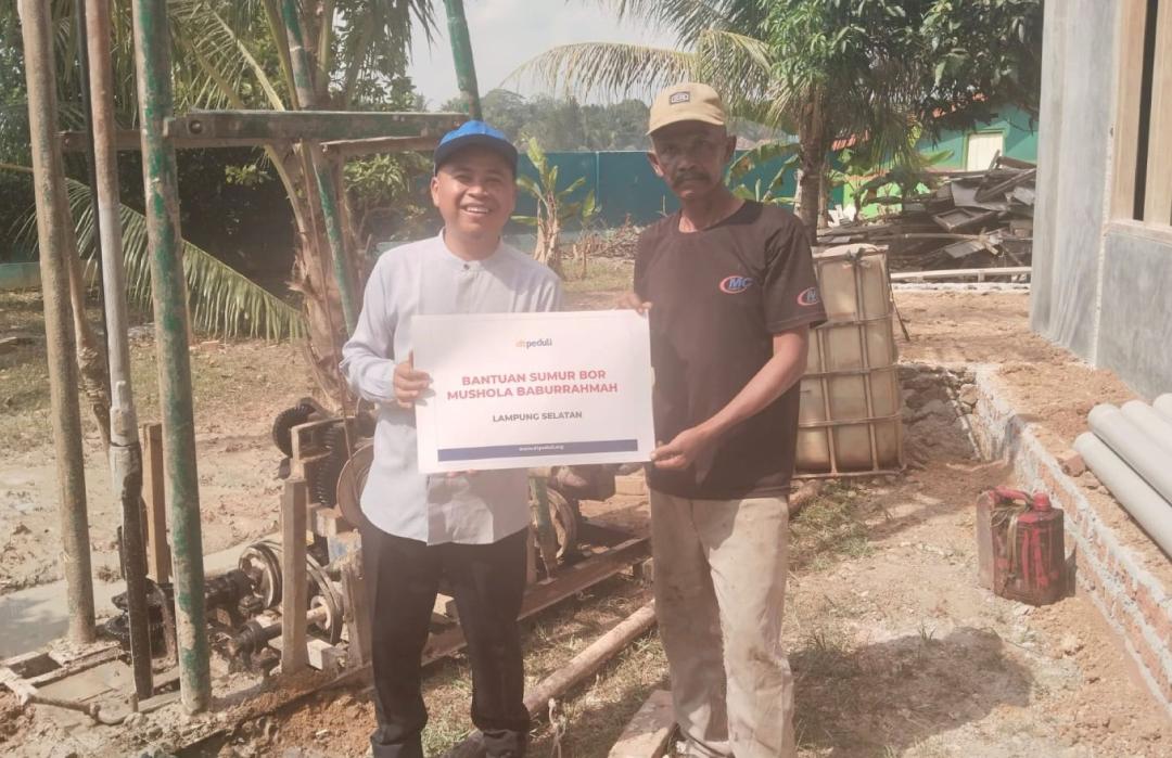 DT Peduli Metro Salurkan Bantuan Sumur Bor untuk Masjid Baburrahmah 