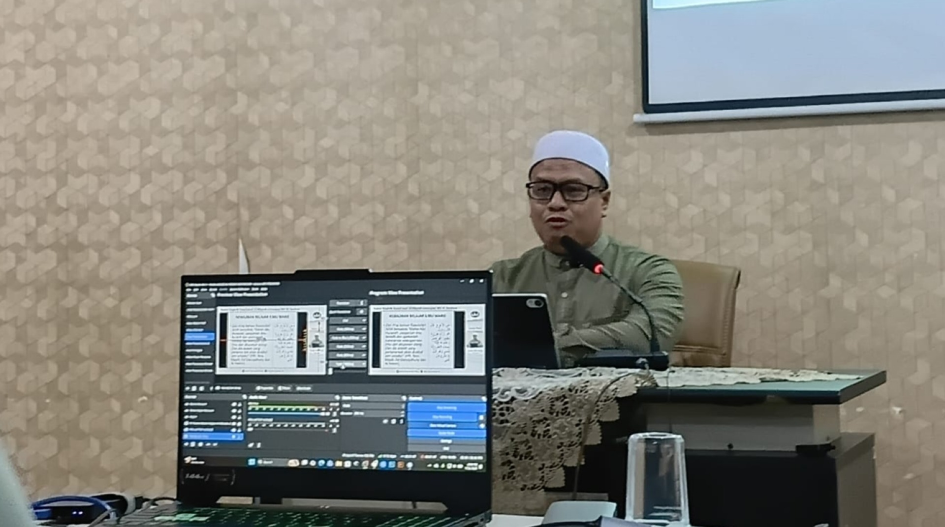 DT Peduli Surabaya Bersama DKM Al-Hikmah Gelar Kajian Ilmu Waris, Jamaah Antusias Menyimak 