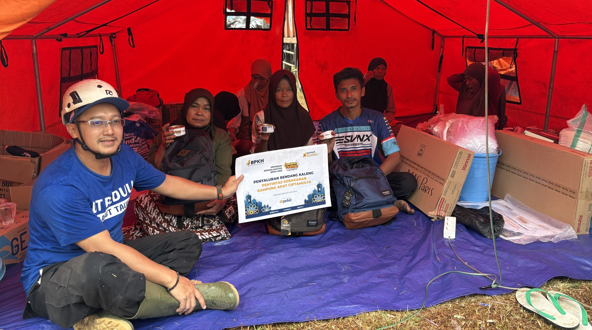 Ringankan Beban Penyintas Kebakaran Ciptamulya, DT Peduli Salurkan Paket Bantuan dan Buka Pos Hangat 