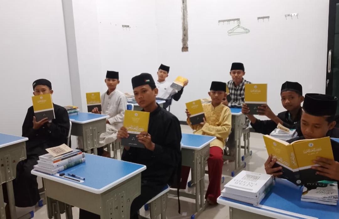 DT Peduli Lubuklinggau Sampaikan Materi Nilai-Nilai Daarut Tauhiid pada Santri Baru Muslihan Islamic School 