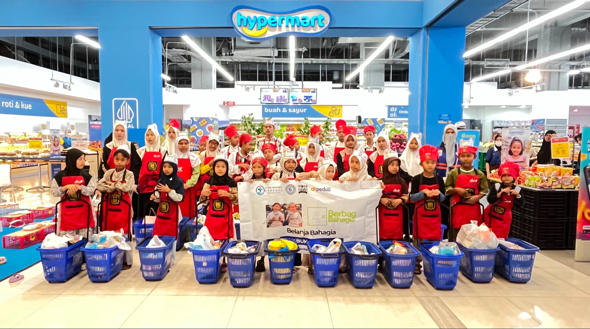 Muliakan Yatim dan Dhuafa, DT Peduli Lubuklinggau Ajak Anak-Anak TPA Binjai dan Panti Asuhan Belanja Bahagia 