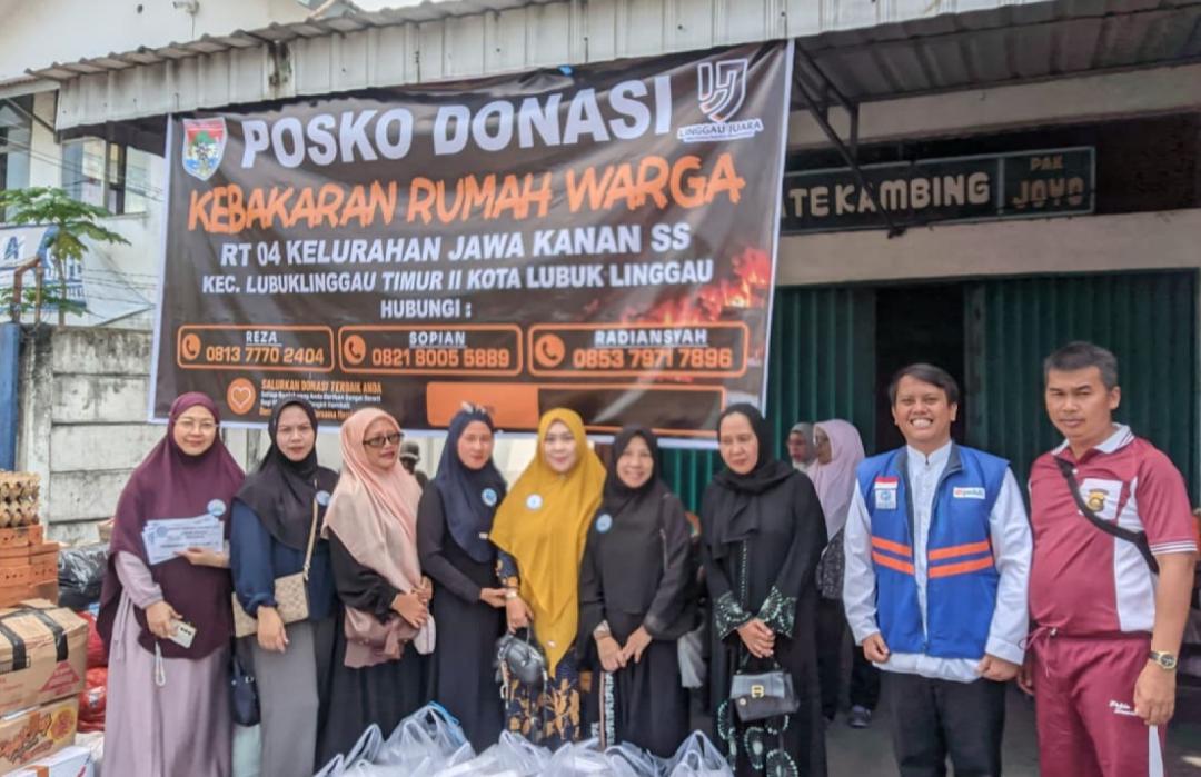 DT Peduli Lubuklinggau dan Sinergi Senyum Sahabat (S3) Lubuklinggau Salurkan Bantuan untuk Masyarakat Terdampak Musibah Kebakaran 