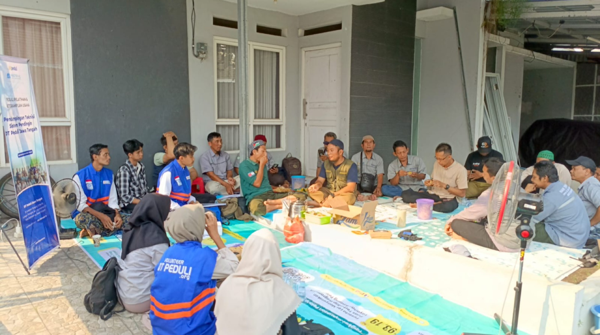 Dukung Perkembangan Mahasiswa Penerima Beasiswa, DT Peduli Jateng Gelar Pembinaan Rutin di Semarang