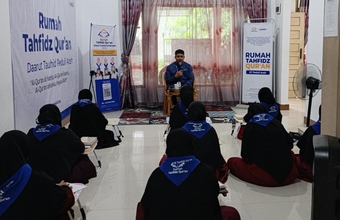 DT Peduli Aceh Gelar Pembinaan Rutin untuk Santri Rumah Tahfidz Qur'an dengan Kajian Bersama Ustaz Khairul Asbah 