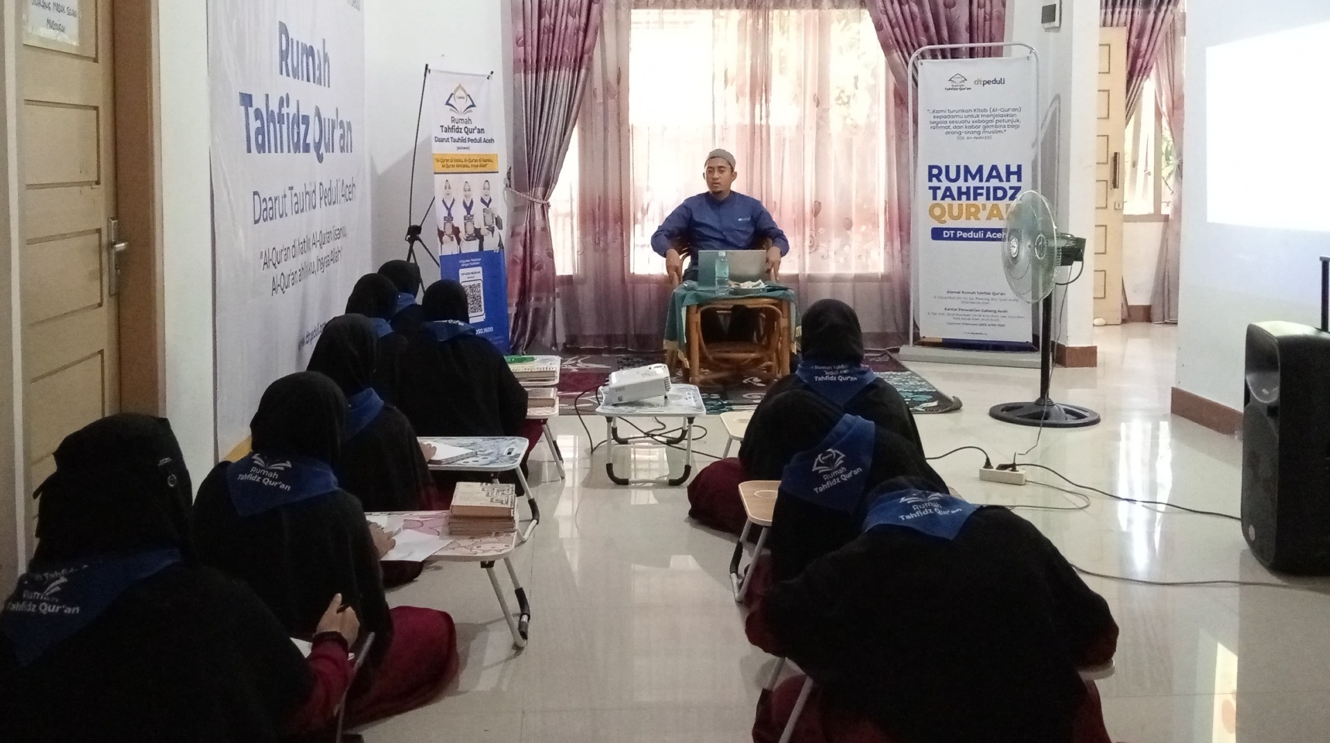 DT Peduli Aceh Gelar Pembinaan untuk Santri RTQ dengan Materi Fardhu 'Ain Bersama Ustaz Andrei Al Qudri