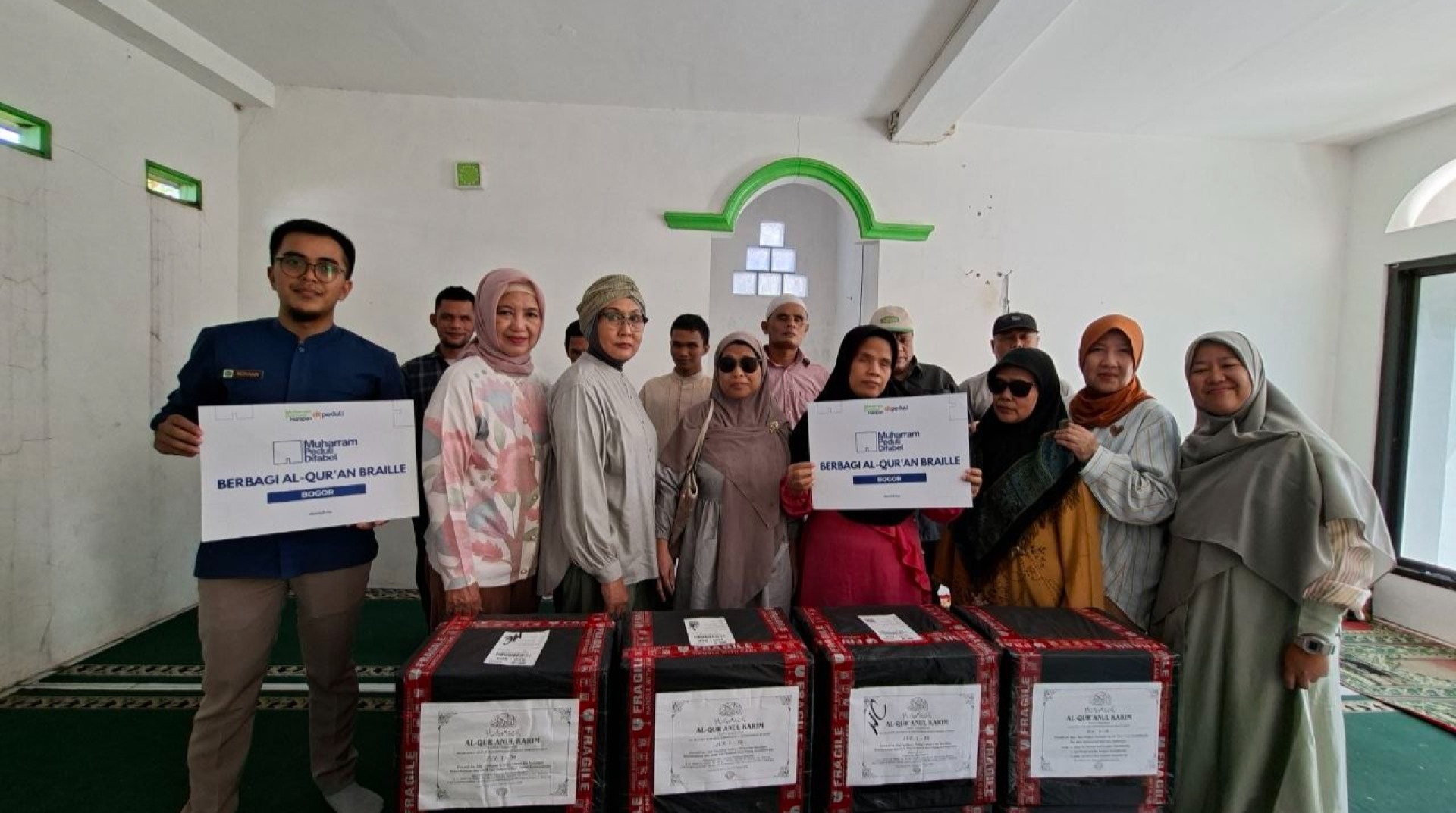 DT Peduli Bogor Salurkan Mushaf Al-Qur'an Braille kepada Yayasan Peduli Disabilitas Mandiri