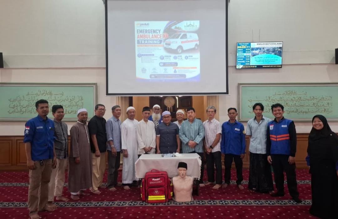 DT Peduli Bogor Bersama DKM Baitussalaam Gelar Kegiatan Emergency Ambulance Training