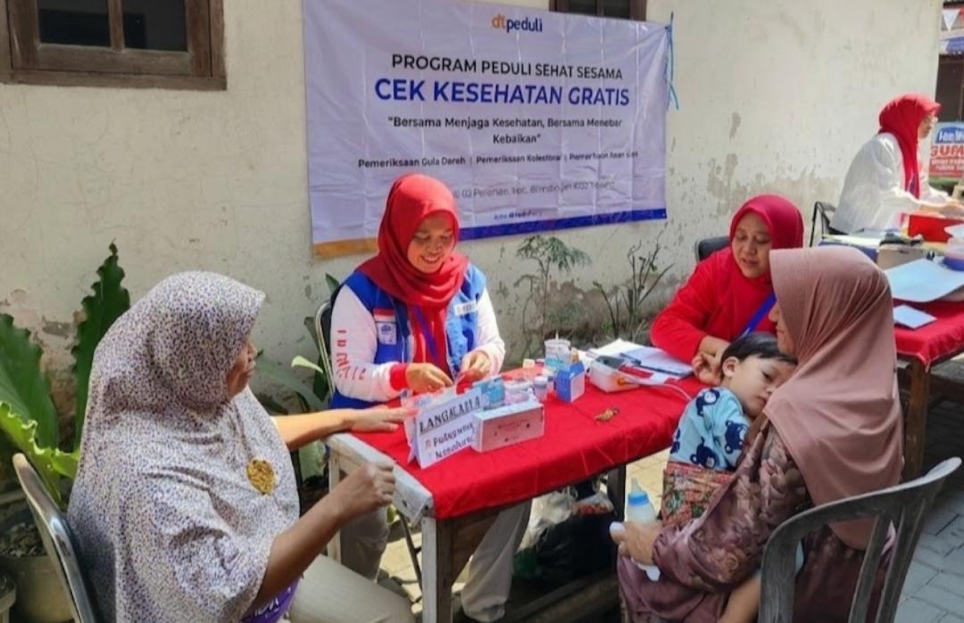 DT Peduli Malang Bersama Posyandu RW 03 Kelurahan Polehan Gelar Layanan Cek Kesehatan Gratis