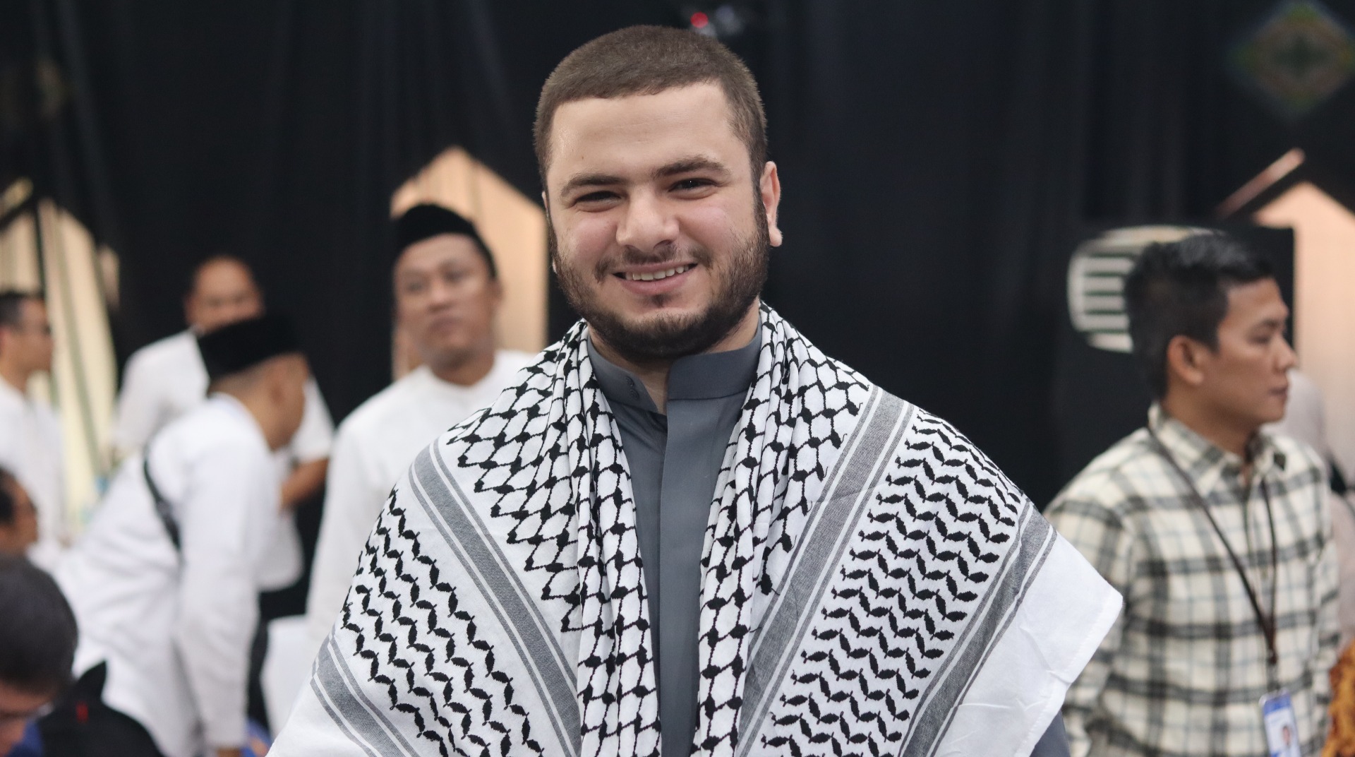 Cerita Syaikh Muda Menjaga Nyala Api Gaza  