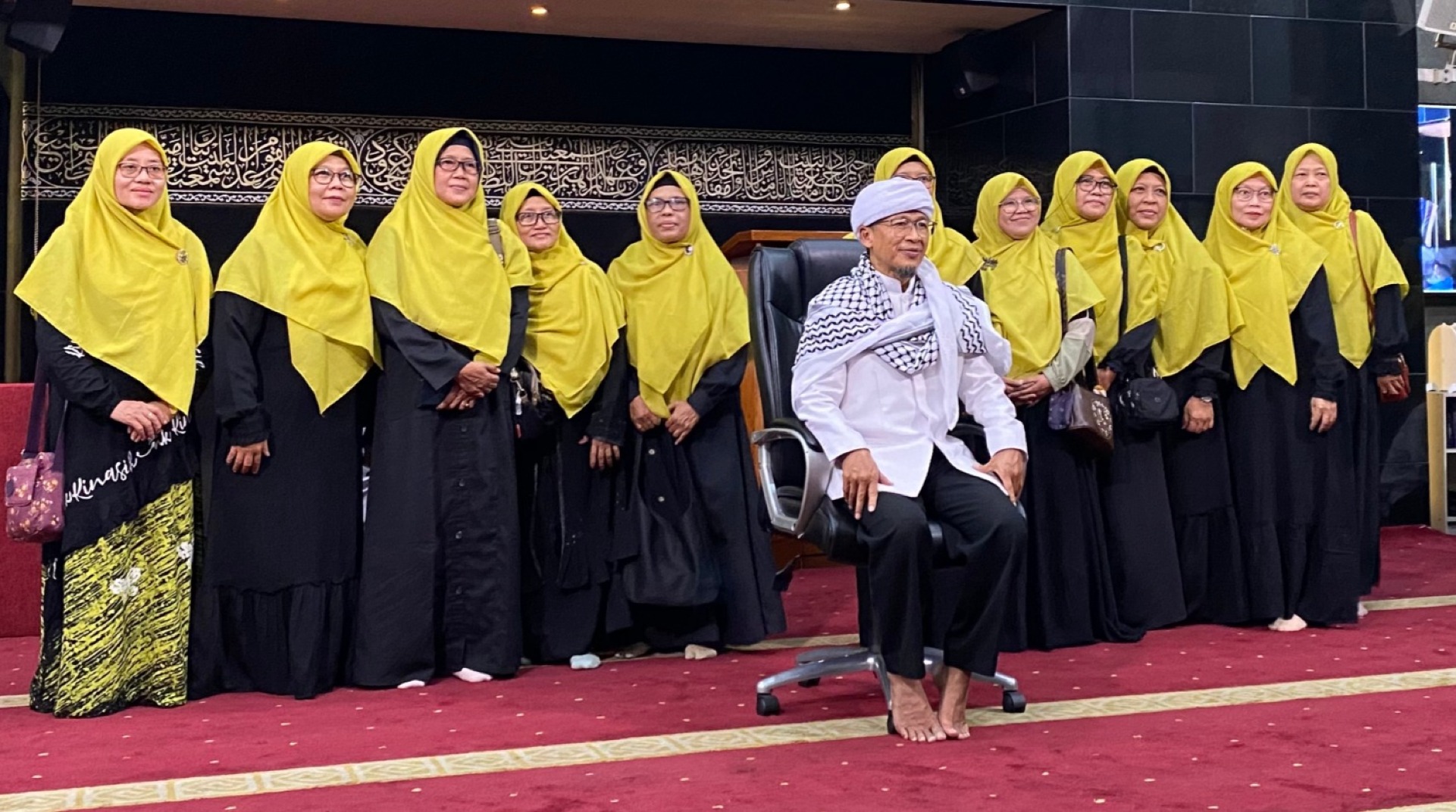 DT Peduli Serang Dampingi Madrasah Ummahat Jannaty Wisata Qolbu ke Pesantren DT Bandung 