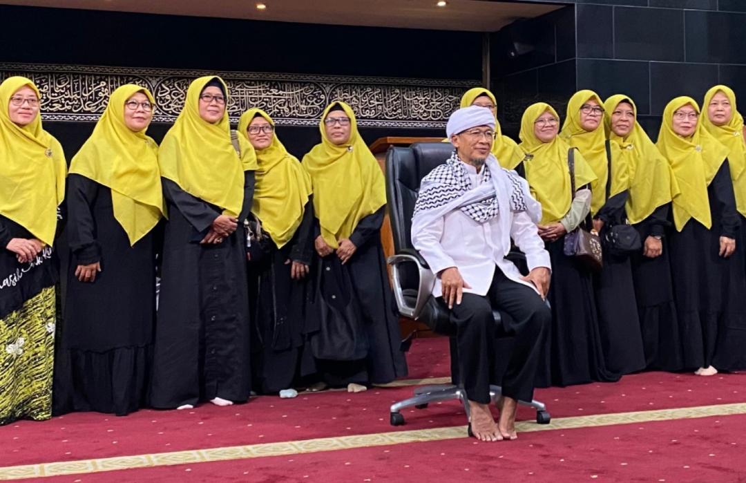 DT Peduli Serang Dampingi Madrasah Ummahat Jannaty Wisata Qolbu ke Pesantren DT Bandung 