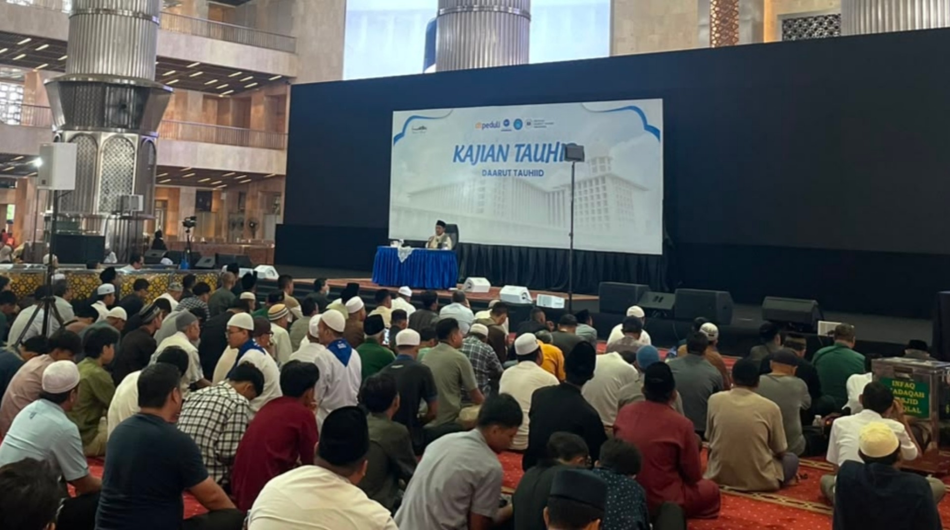 Ribuan Jamaah Padati Masjid Istiqlal, Simak Kajian Tauhiid Bersama Aa Gym, Abi Amir Faisol dan Syekh Asal Palestina