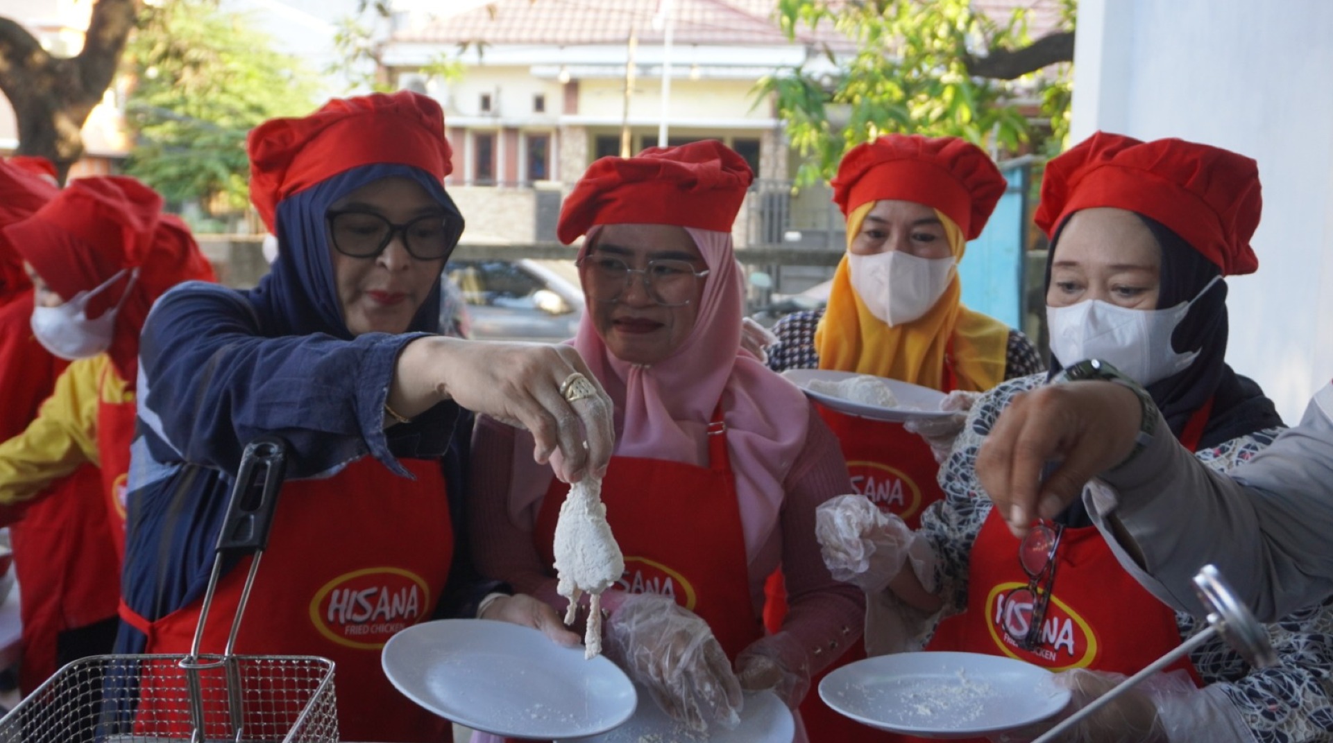 DT Peduli Sulsel Bersama Hisana Gelar Cooking Class untuk Anggota Majelis Qur'an Ulul Ilmi