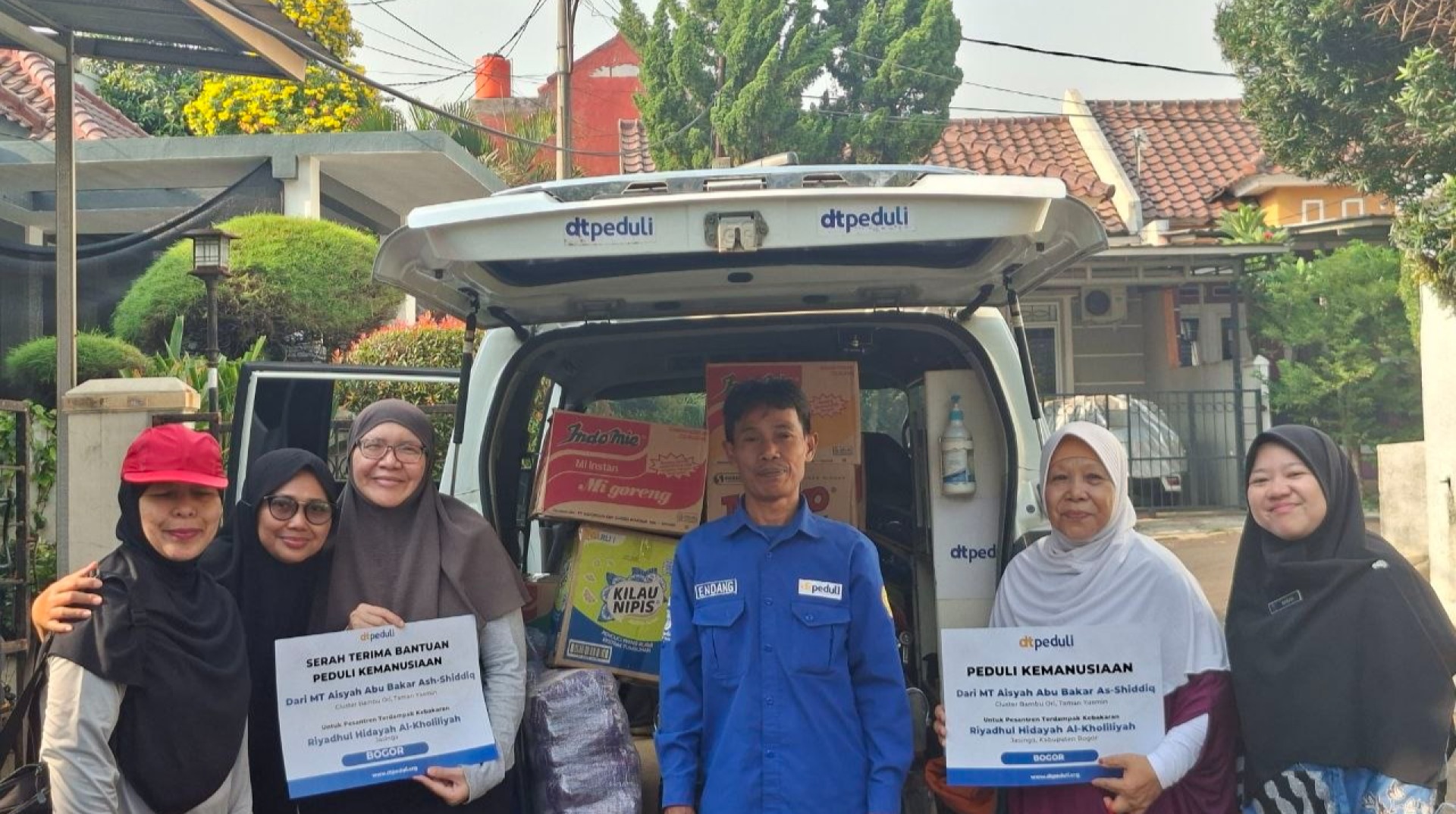 MT Aisyah Abu Bakar As-Shiddiq Salurkan Bantuan untuk Santri Terdampak Kebakaran Melalui DT Peduli Bogor