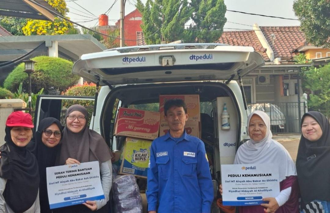 MT Aisyah Abu Bakar As-Shiddiq Salurkan Bantuan untuk Santri Terdampak Kebakaran Melalui DT Peduli Bogor