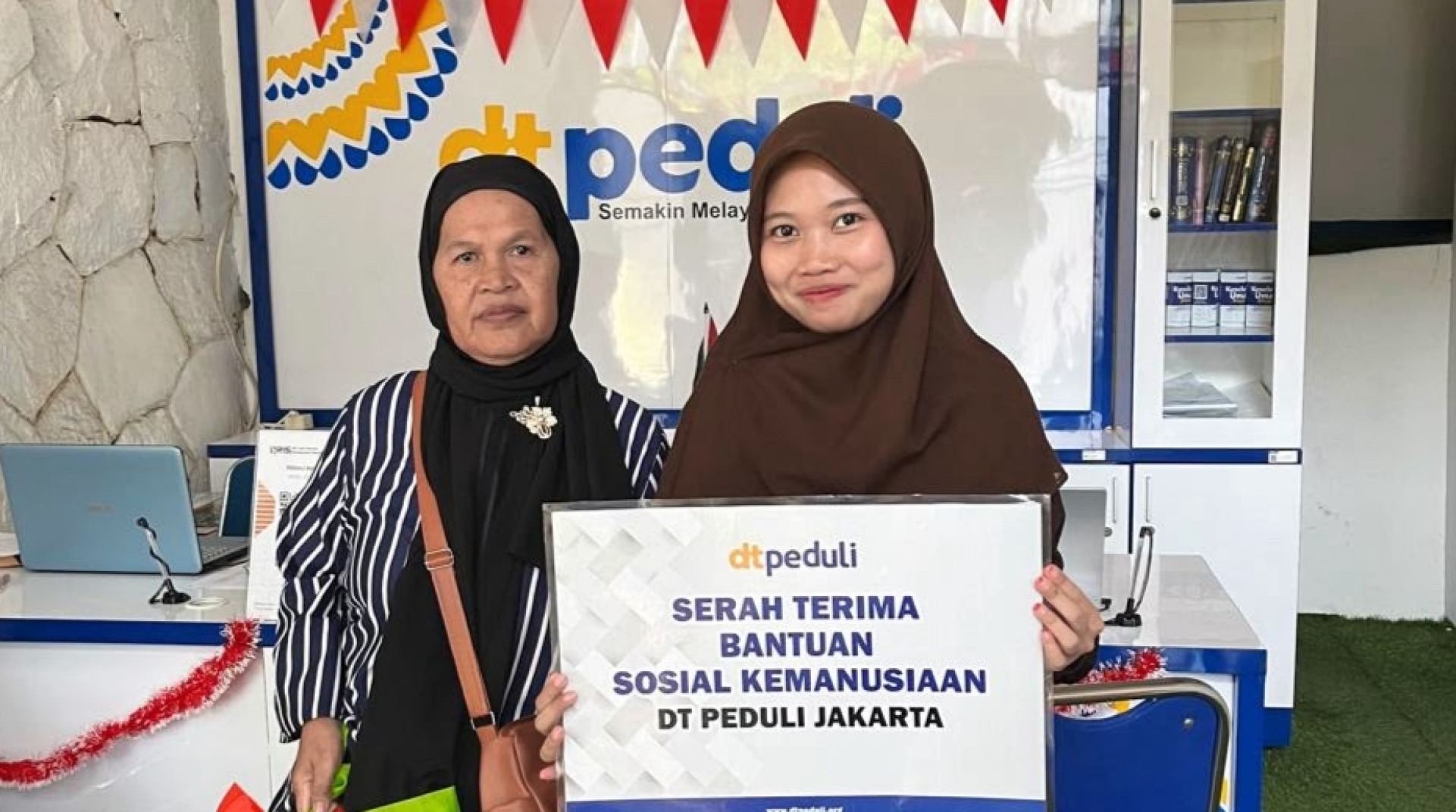 DT Peduli Jakarta Salurkan Program Bantuan Biaya Hidup dan Sembako untuk Warga Prasejahtera