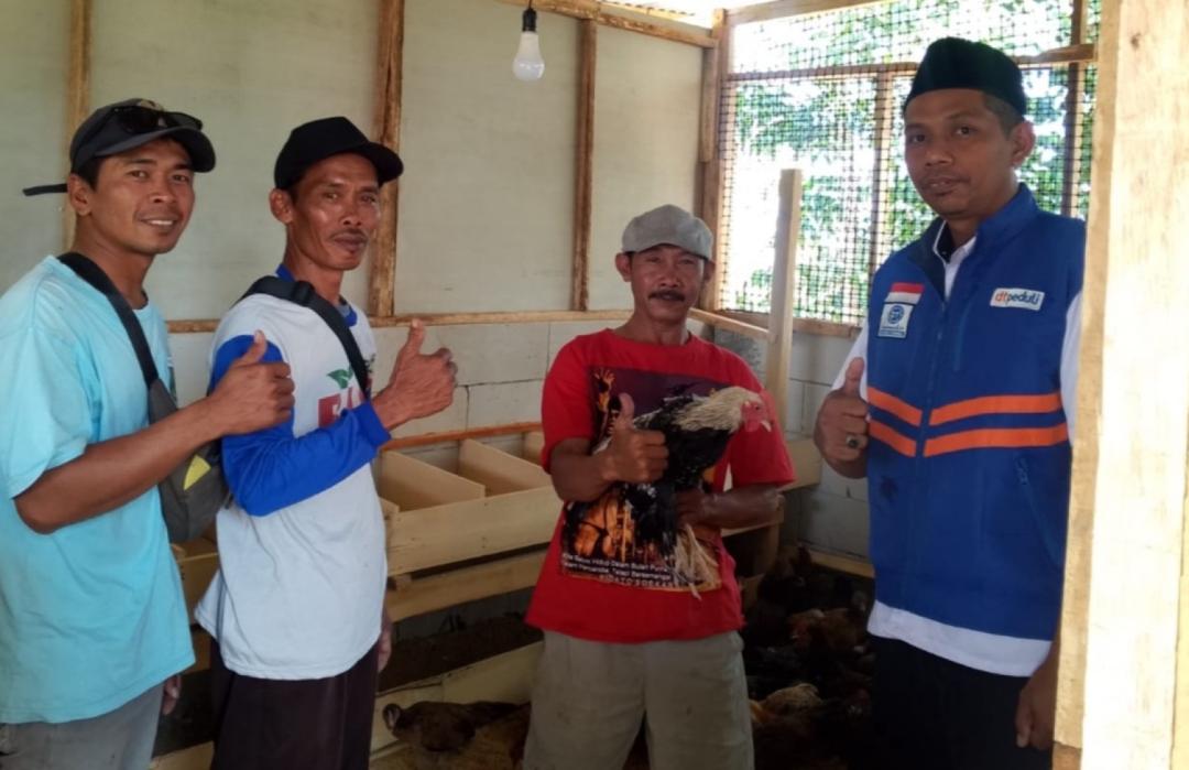 DT Peduli Yogyakarta Bangun Kemandirian Ekonomi Warga Gunungkidul dengan Bantuan Ternak Ayam KUB 
