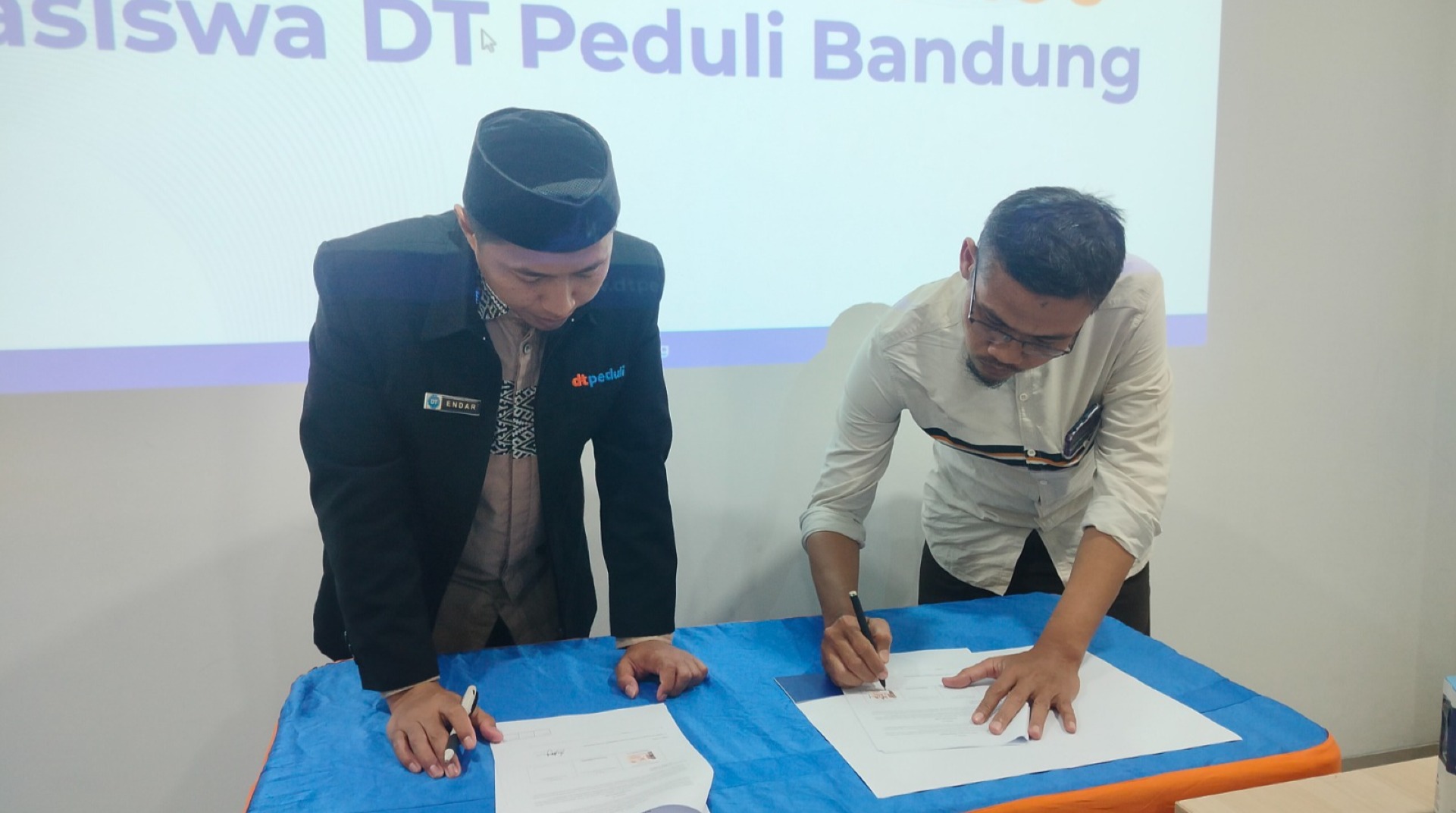 DT Peduli Bandung Laksanakan Penandatanganan MoU Program Beasiswa Pendidikan SMK dan CGQ
