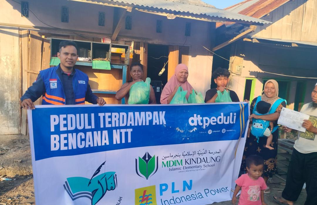 DT Peduli Salurkan Paket Pangan bagi Penyintas Gempa di Nagekeo NTT 