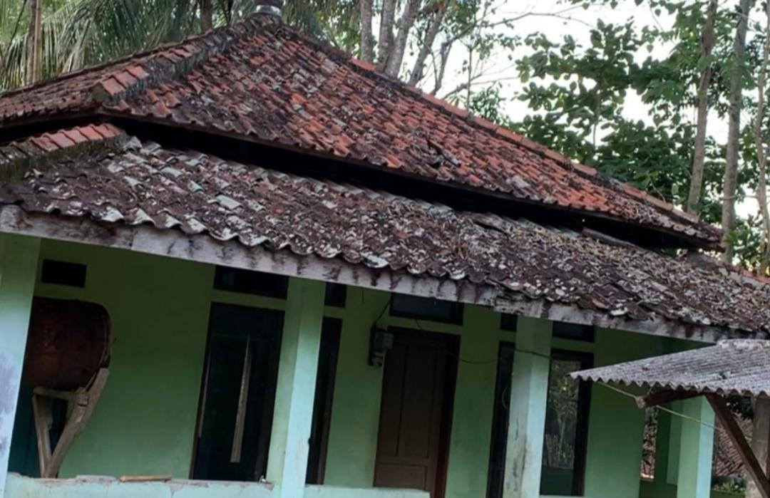 DT Peduli Garut Siap Bantu Perbaikan Masjid di Kampung Garawangi, Pelosok Garut Selatan