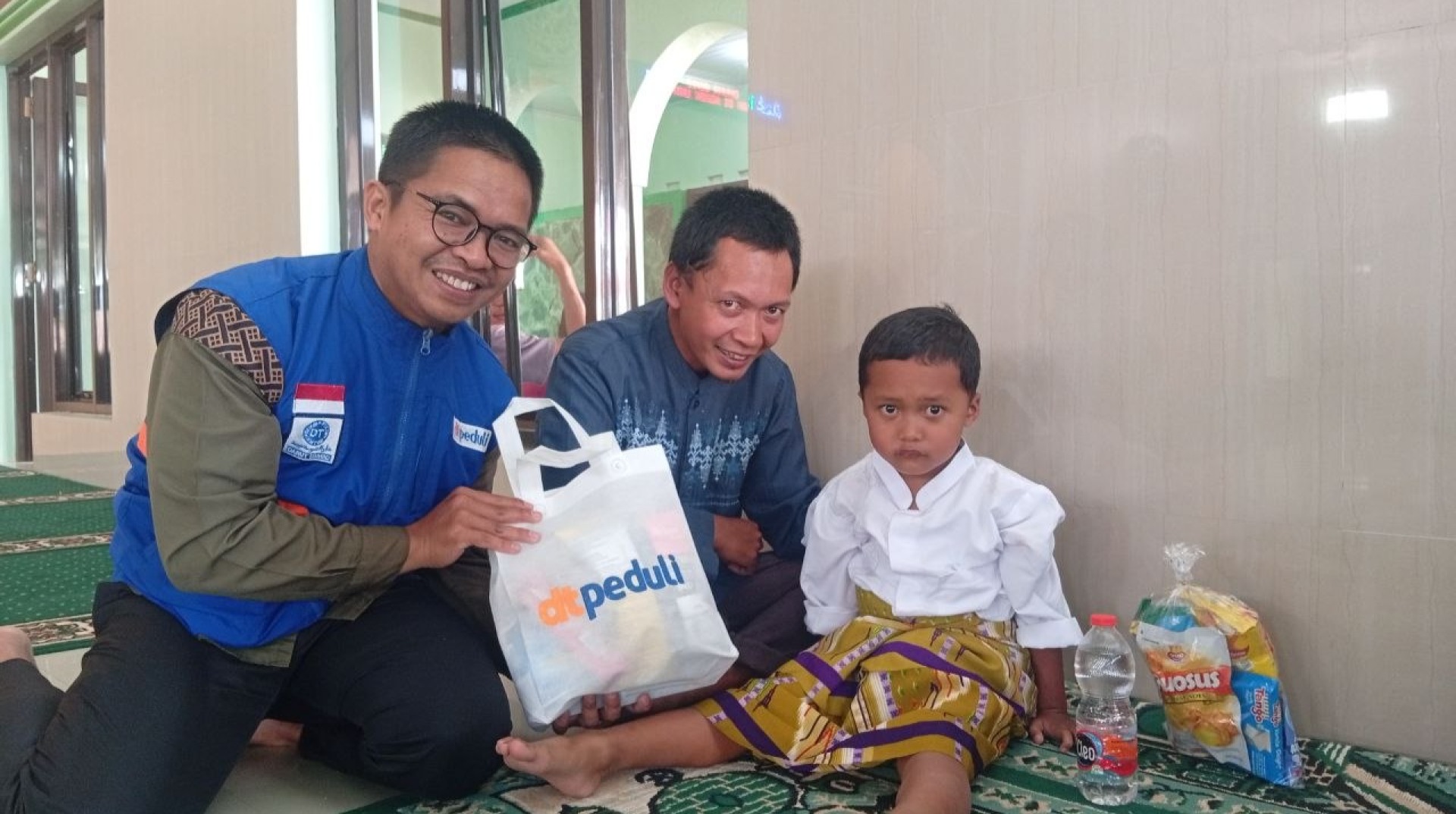 DT Peduli Kuningan Bersama Karang Taruna Kelurahan Cigadung dan Klinik Utama Metro Gelar Khitanan Massal