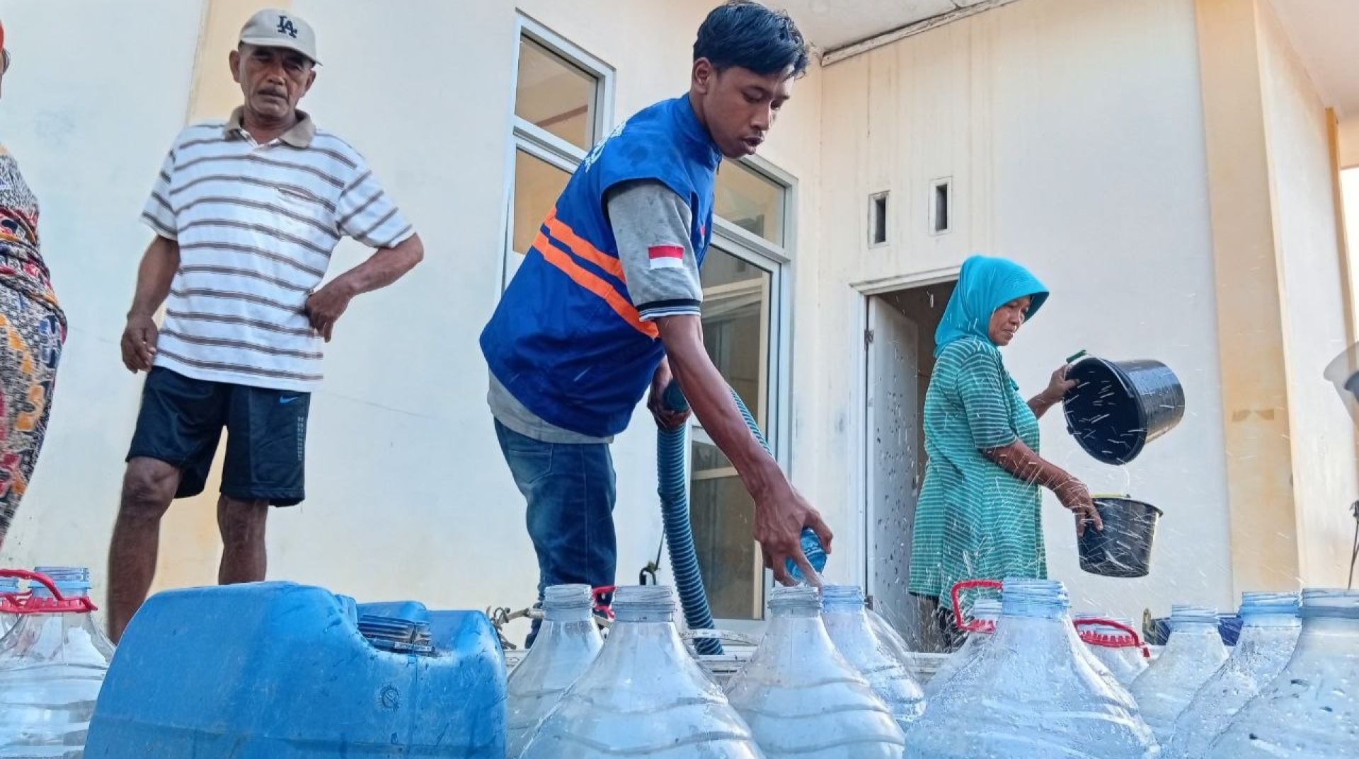 Bantu Atasi Kekeringan, DT Peduli Kuningan Salurkan 28.000 Liter Air Bersih ke Desa Cimahi dan Pakembangan