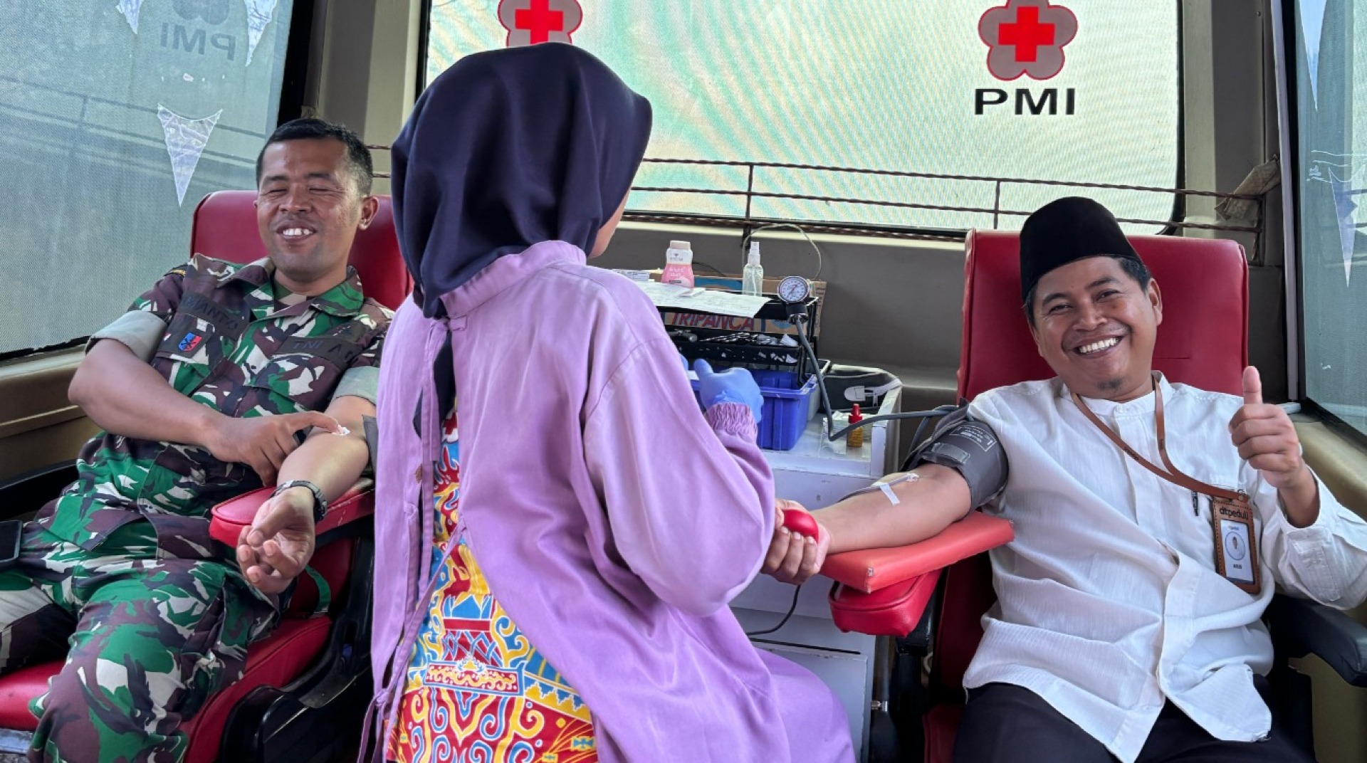 DT Peduli Metro Gelar Kegiatan Merdeka Berbuat Baik, Ratusan TNI dan Warga Ikuti Donor Darah, Cek Kesehatan, dan Bakti Sosial