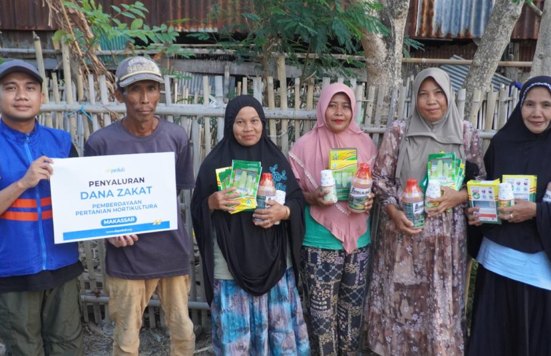 DT Peduli Sulsel Salurkan Dana Zakat Berupa Paket Produksi Pertanian untuk Kelompok Tani Hortikultura di Jeneponto