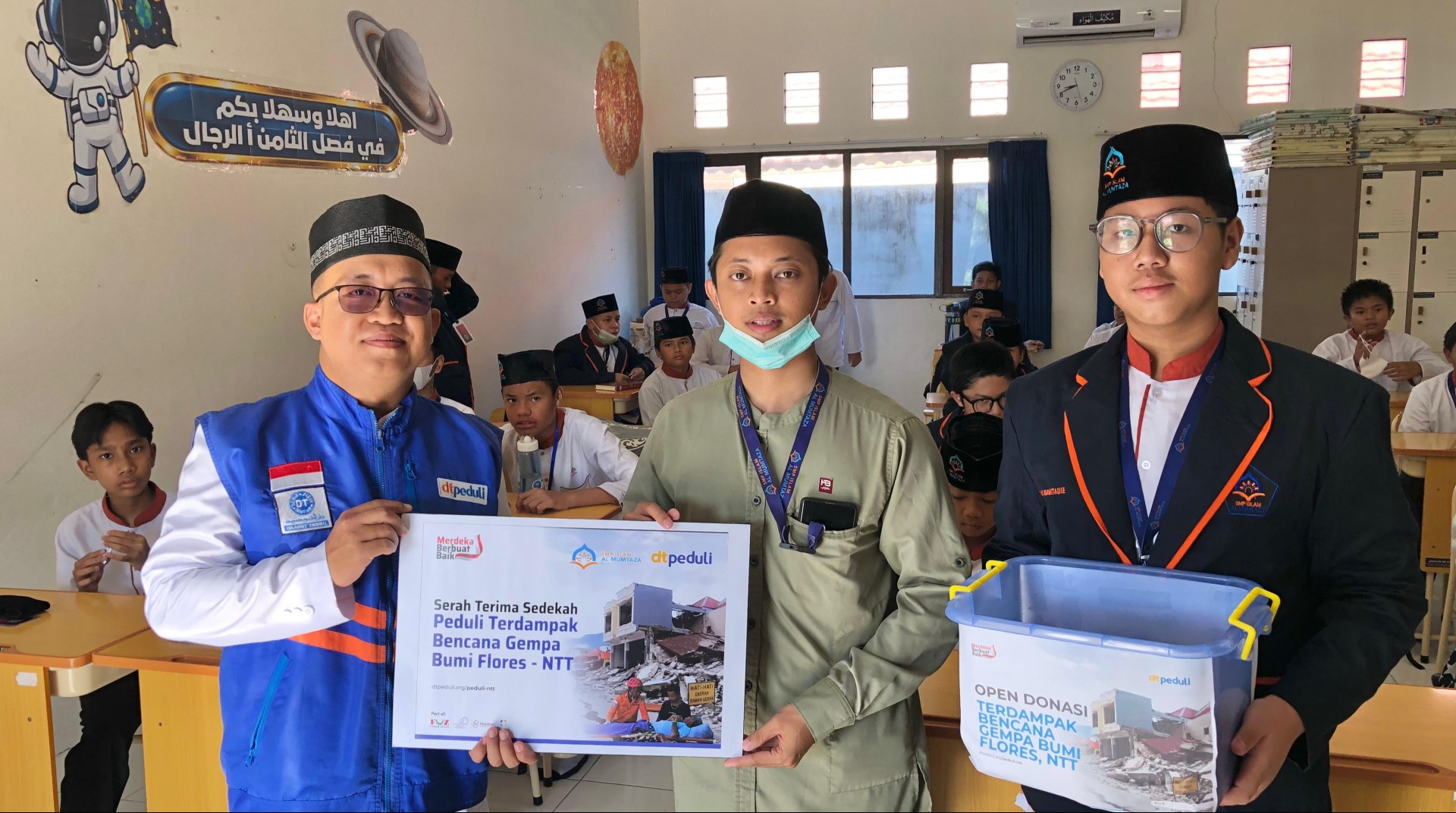 DT Peduli Kalsel Sinergi dengan SMP Islam Al-Mumtaza Gelar Salat Istisqa dan Himpun Donasi untuk Penyintas Gempa NTT  