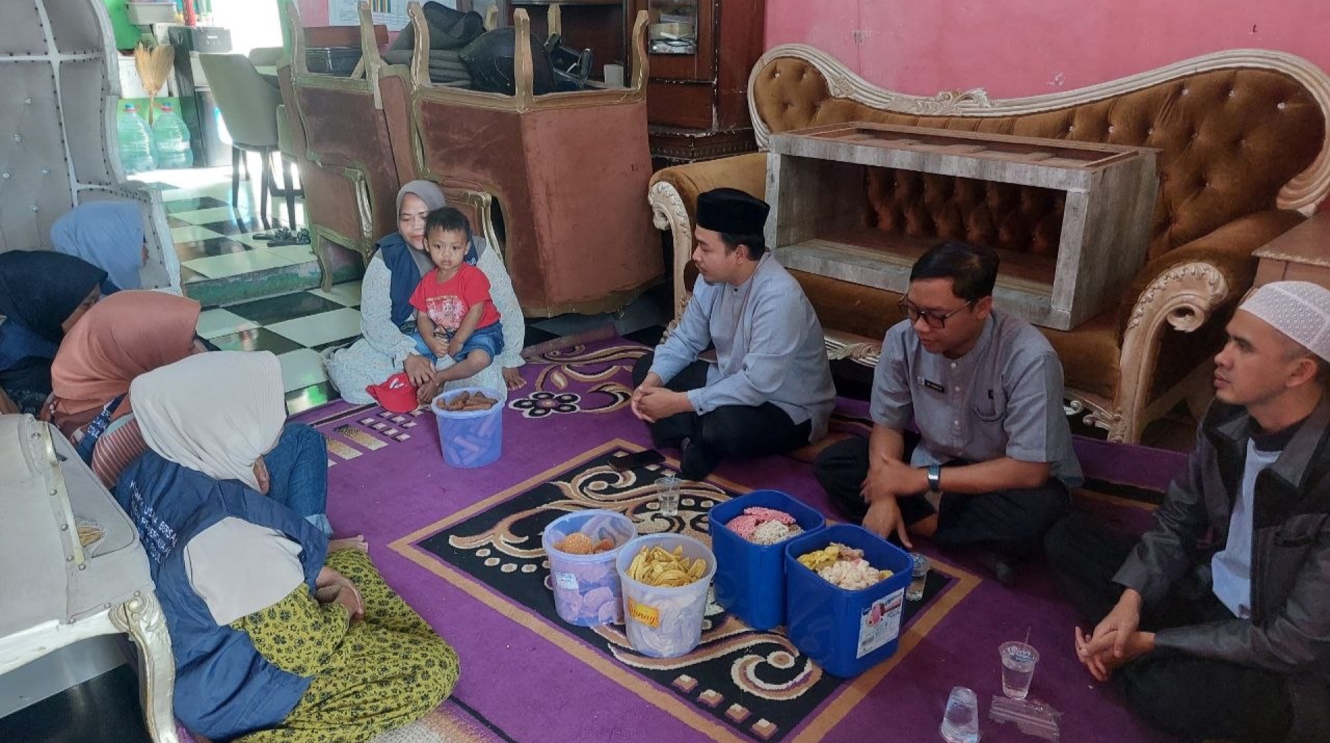 Pererat Silaturahmi, DT Peduli Bandung Gelar Pembinaan dan Pengajian untuk Anggota KUBE Telur Asin 