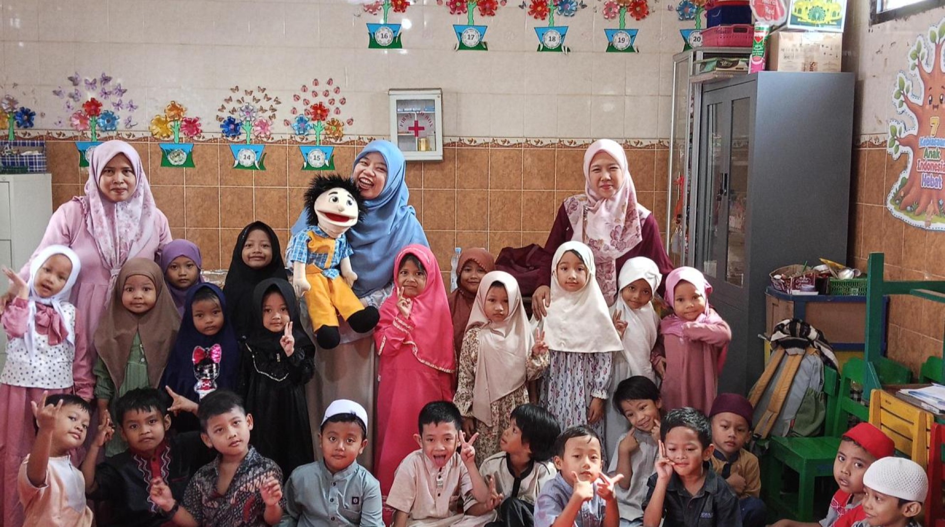 DT Peduli Jatim Gelar Safari Berkisah Maulid Nabi Muhammad Saw di TK Lebah Ceria, TK Dharma Pertiwi, dan SMP IT At-Taqwa