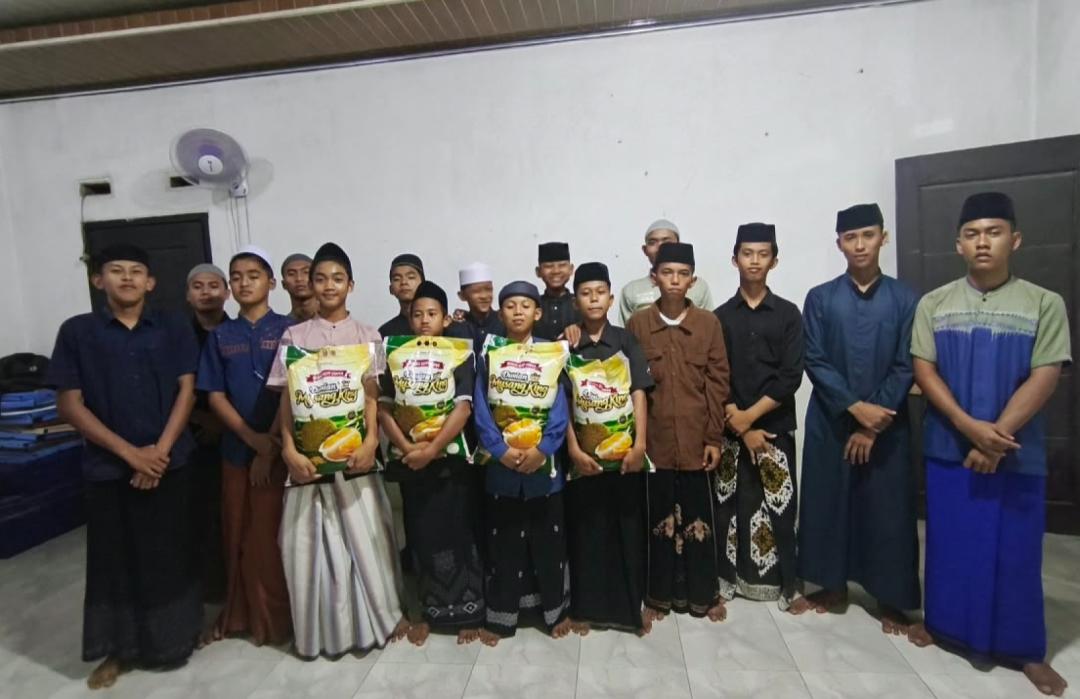 DT Peduli Metro Bantu Penuhi Kebutuhan Pangan Santri Penghafal Al-Qur'an di Pondok Pesantren Baitul Qur'an Madani 