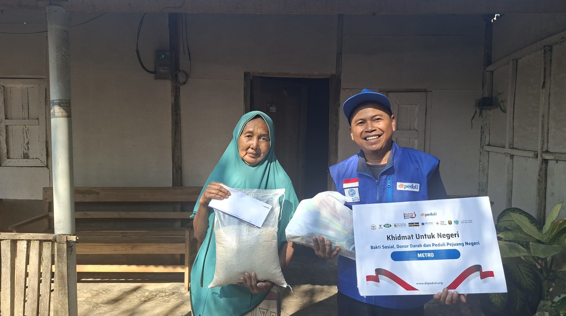 Khidmat untuk Negeri, DT Peduli Metro Ringankan Beban Warga yang Membutuhkan