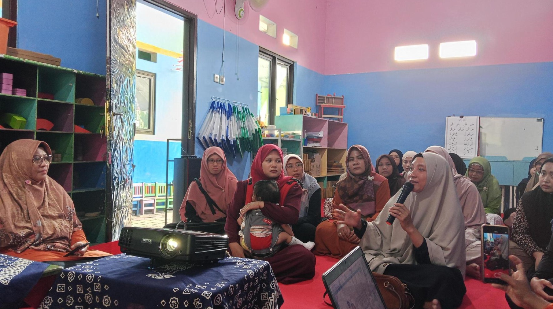 DT Peduli Jatim Gelar Seminar Parenting tentang Pengaruh Pola Asuh terhadap Kecerdasan Emosi Anak