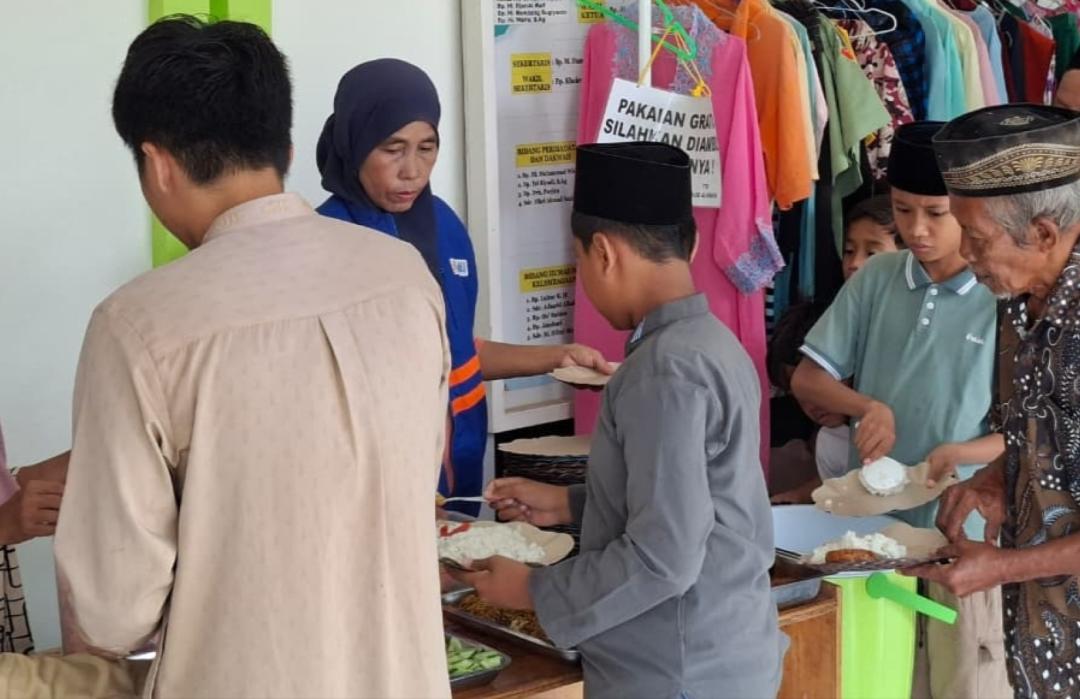 Hangatnya Berbagi, DT Peduli Metro Hadirkan Makanan Gratis Setiap Jumat