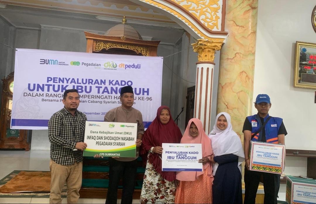 DT Peduli Riau dan PT Pegadaian Cabang Syariah Subrantas Bagikan Kado untuk Ibu Tangguh di Kampar