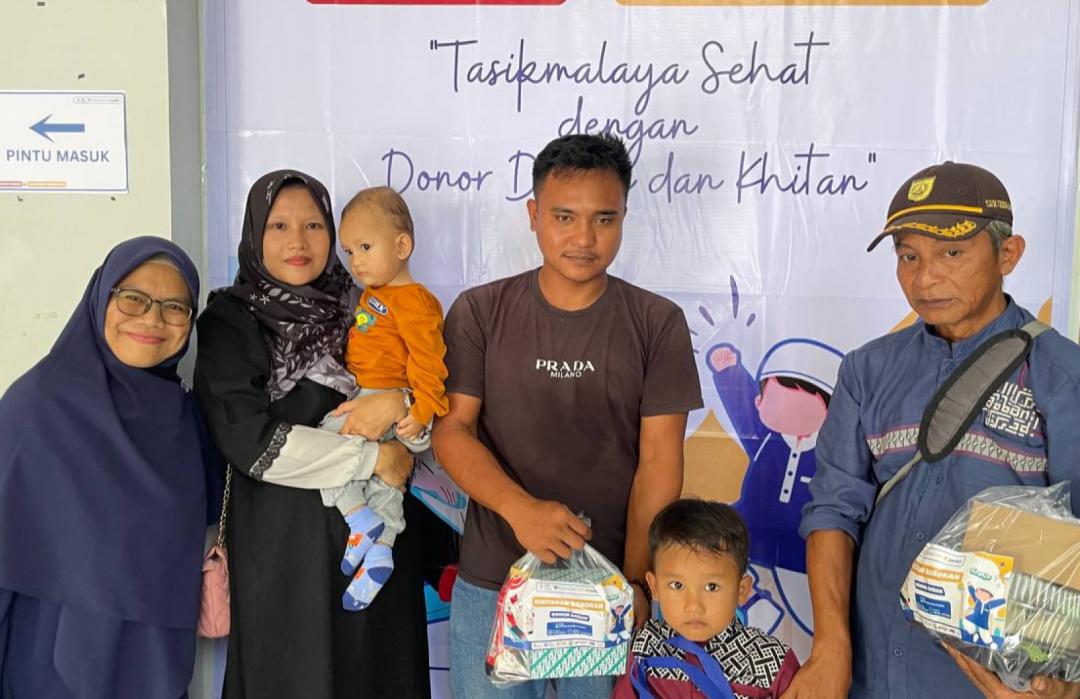 Sukses Gelar Khitanan Barokah dan Donor Darah, Paragon Corp dan DT Peduli Tasikmalaya Hadirkan Kebahagiaan untuk Sesama