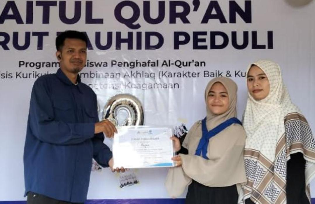 Baitul Quran DT Peduli Bogor Apresiasi Santri Berprestasi dalam Penghafalan Al-Qur'an