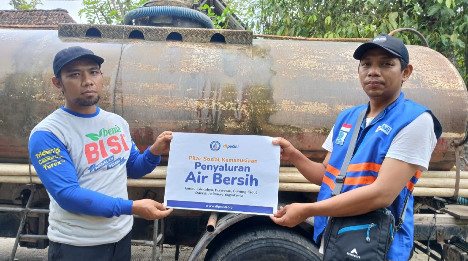 DT Peduli Yogyakarta dan YBM BRILiaN Salurkan Air Bersih untuk Warga Dusun Jambu