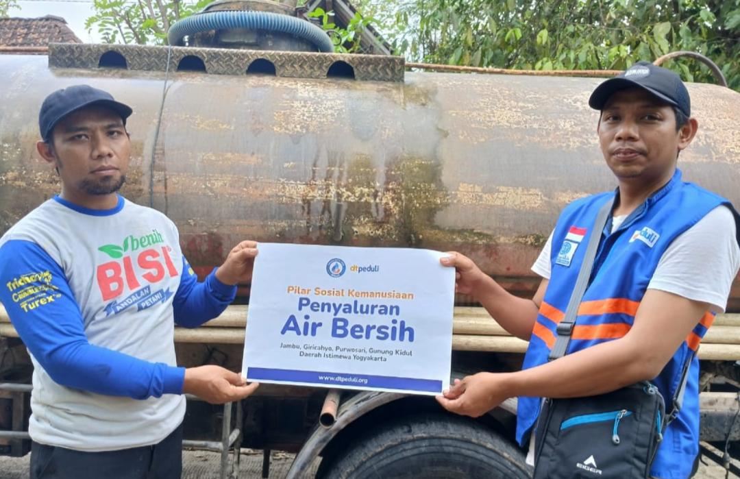 DT Peduli Yogyakarta dan YBM BRILiaN Salurkan Air Bersih untuk Warga Dusun Jambu