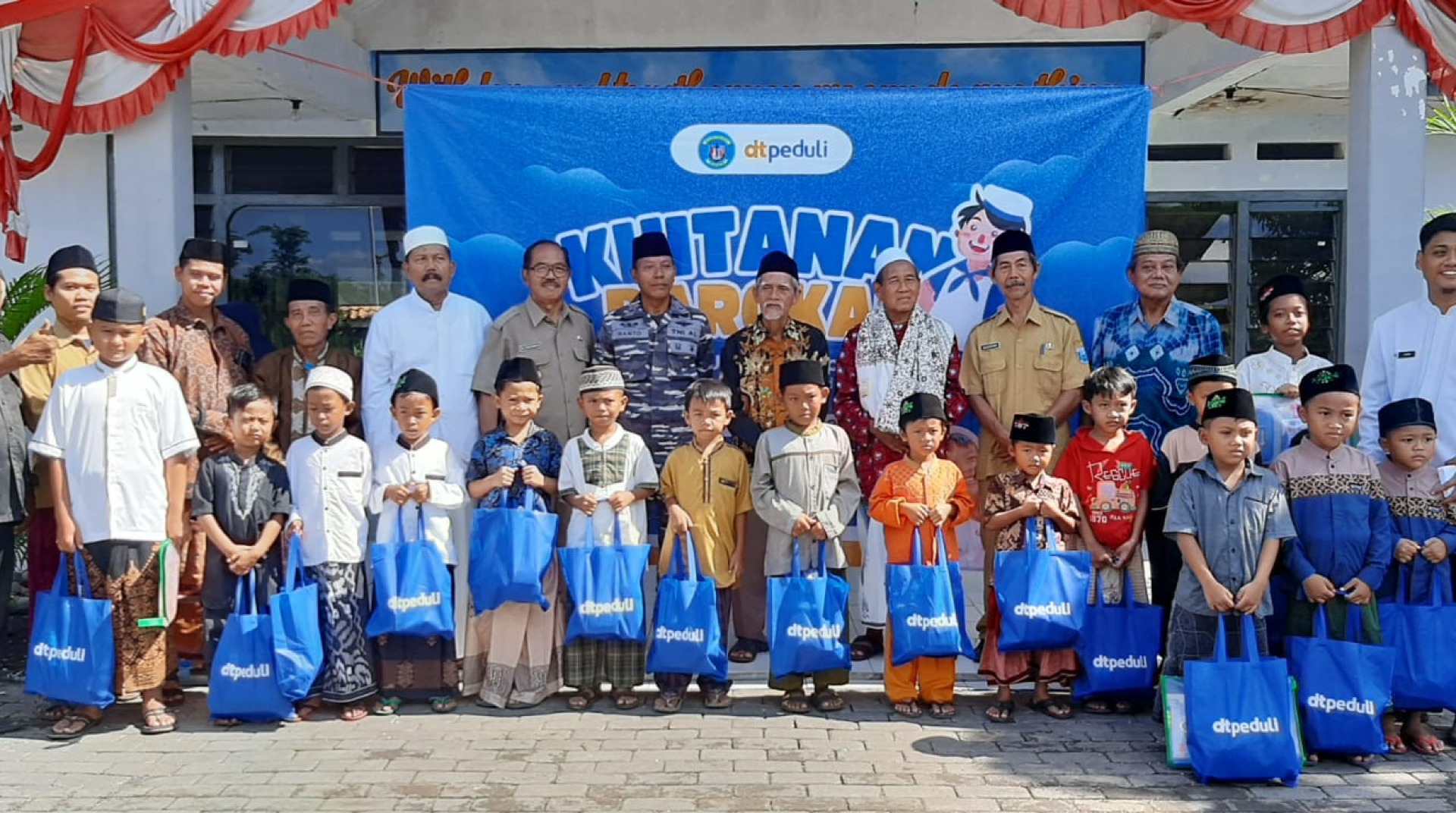 DT Peduli Malang Isi Liburan Sekolah dengan Khitan Barokah Anak Yatim dan Dhuafa