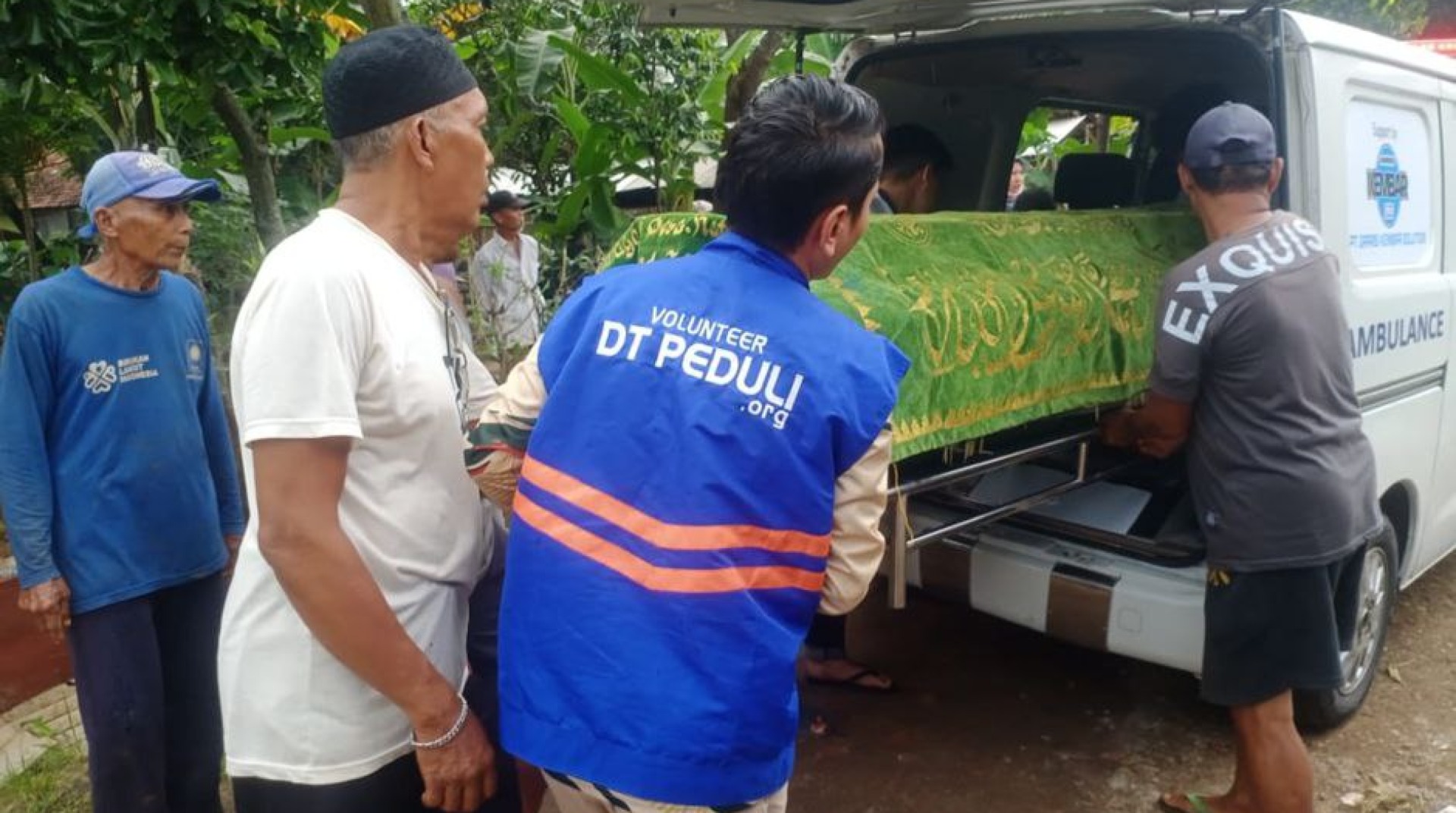 DT Peduli Depok Antar Jenazah Ibu Yoyoh ke Kuningan, Wujudkan Kepedulian di Akhir Perjalanan