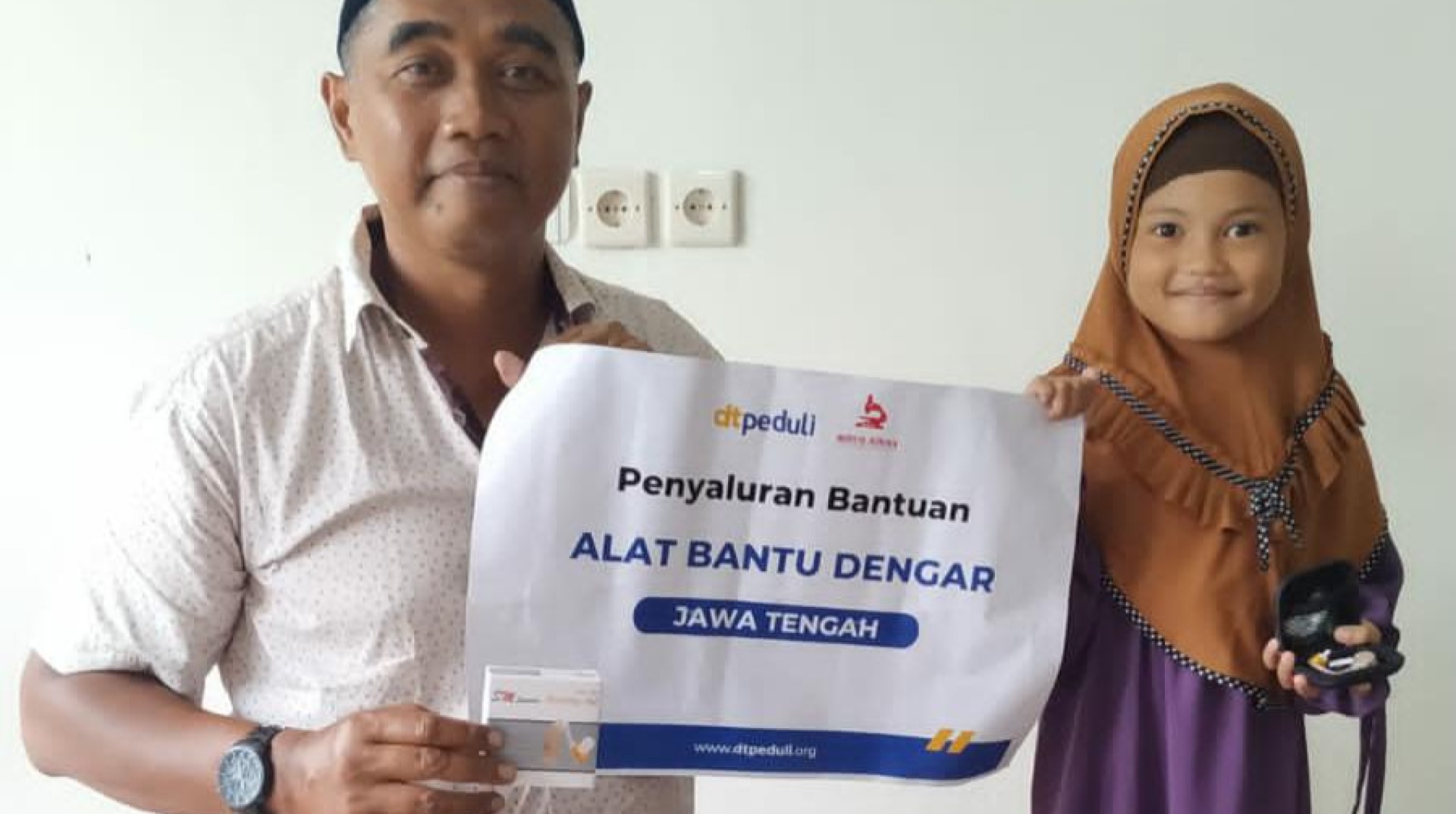 DT Peduli Jawa Tengah Menyalurkan Bantuan Alat Bantu Dengar untuk Anak-Anak Tuna Rungu di Magelang