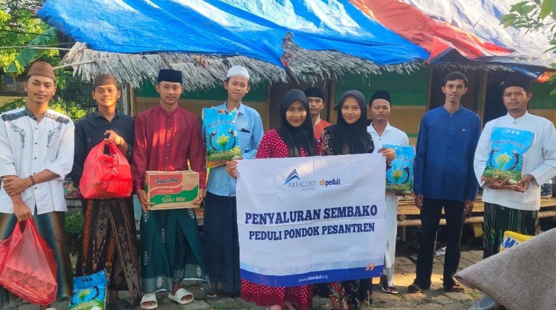 DT Peduli Serang Salurkan Sembako untuk Pondok Pesantren