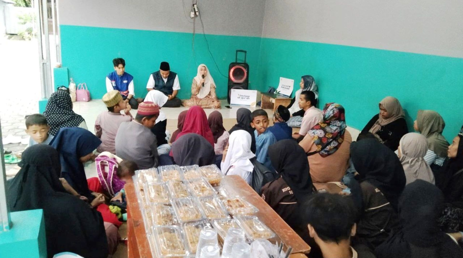 DT Peduli Cirebon Ajak Siswa Berkebutuhan Khusus Buka Puasa Bersama