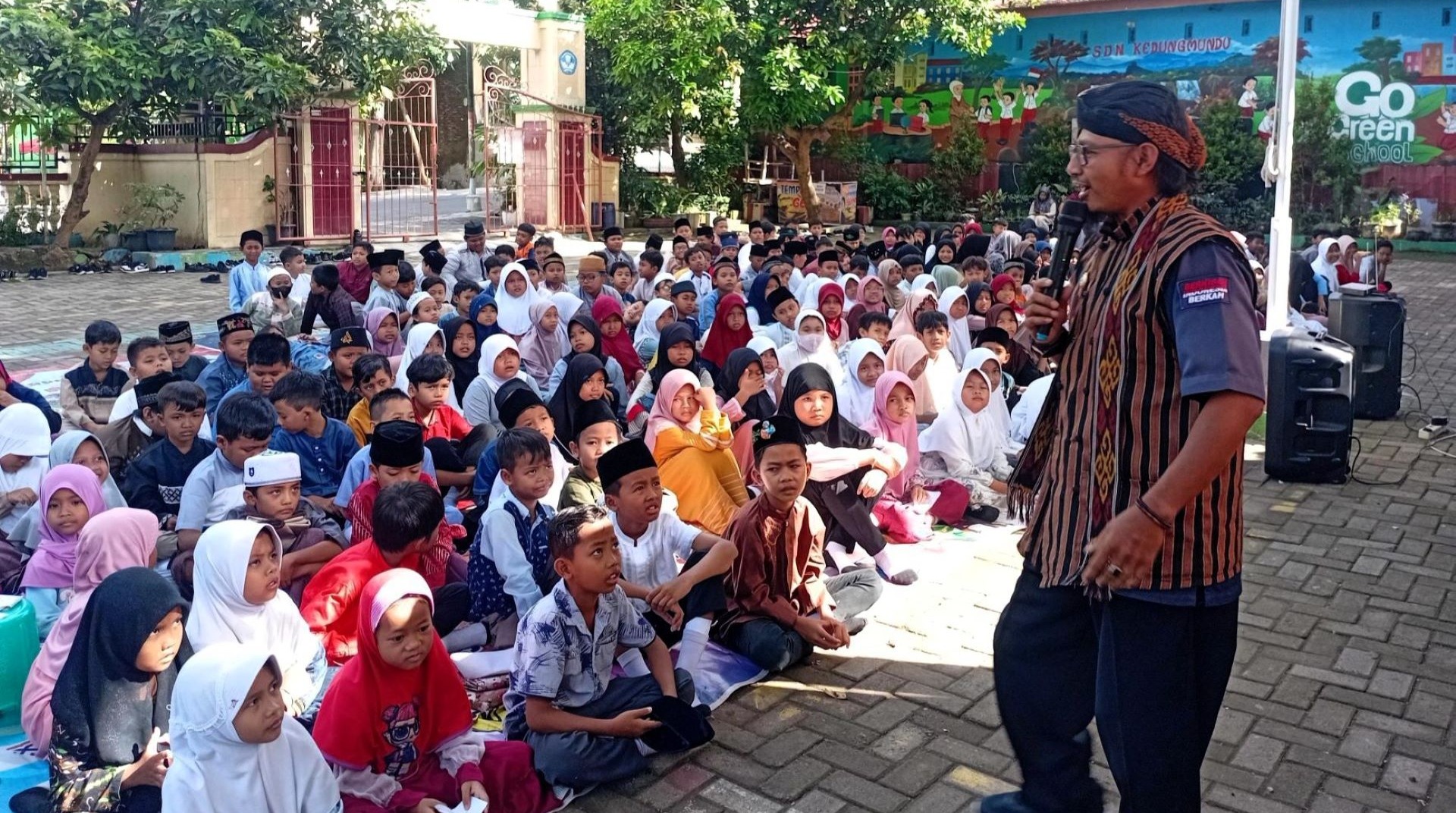 Isi Pesantren Ramadhan SD Kedungmundu, DT Peduli Jateng Hadirkan Kak Blankon 
