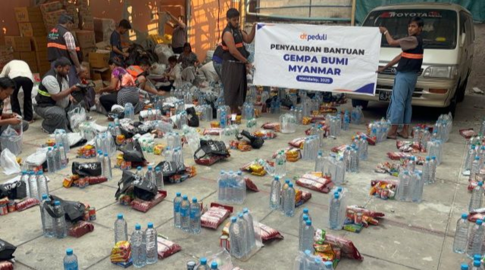 Bantuan untuk Myanmar yang Berduka Dihantam Gempa